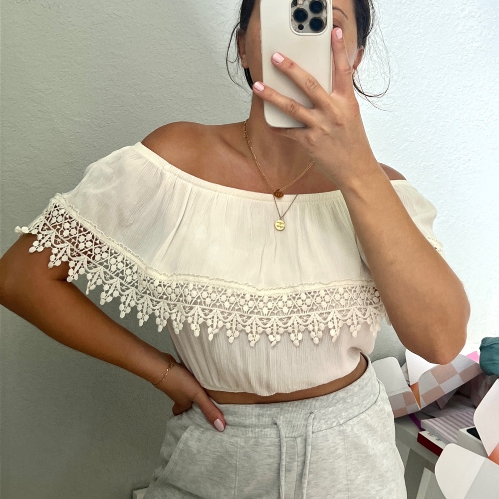 Women’s Off-Shoulder Crochet Trim Crop Top - Cream